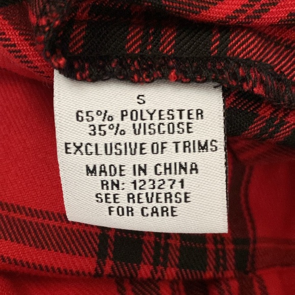 Forever 21 Black and Red Plaid Skirt, Size Small - Picture 5 of 7